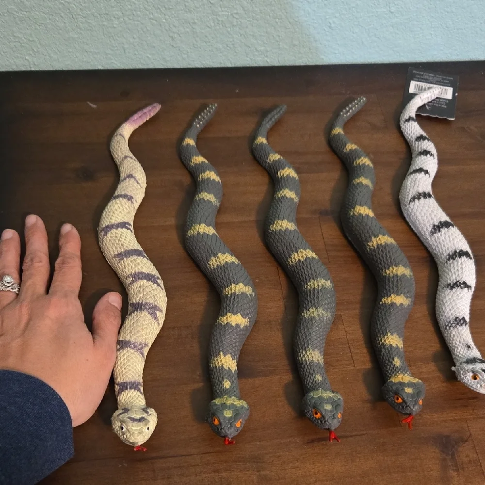 Ashland Halloween Knitted Snake Serpent - Black and Gray